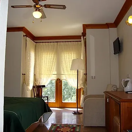 Szálloda Tuncel Efe 4*